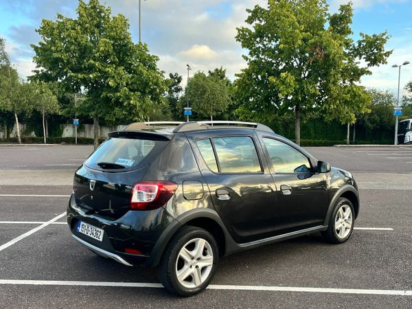 Dacia Sandero Stepway Hatchback, Diesel, 2015, Black