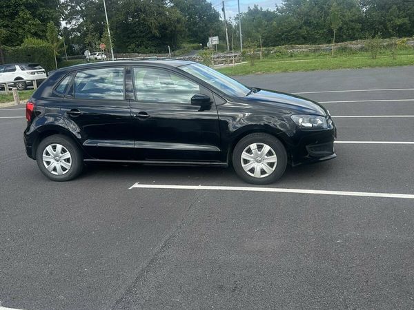 Volkswagen Polo Hatchback, Petrol, 2014, Black