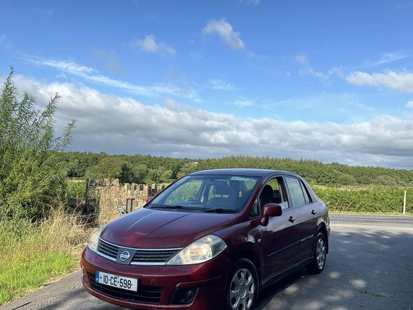 Nissan Tiida Saloon, Diesel, 2010, Red