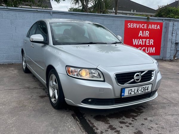 Volvo S40 Saloon, Diesel, 2012, Silver