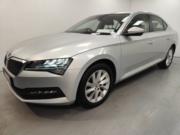 Skoda Superb Hatchback, Diesel, 2022, Grey