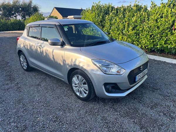 Suzuki Swift Hatchback, Petrol, 2017, Silver