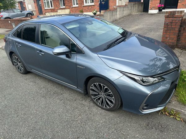 Toyota Corolla Saloon, Petrol Hybrid, 2019, Grey