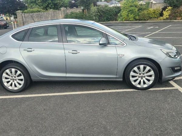 Opel Astra Saloon, Diesel, 2014, Silver