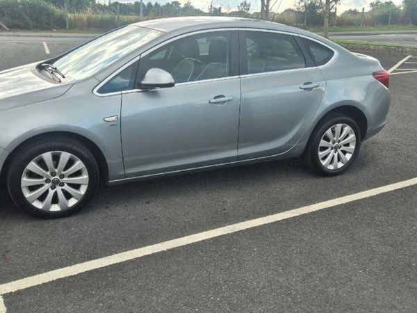 Opel Astra Saloon, Diesel, 2014, Silver