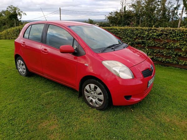 Toyota Yaris Hatchback, Petrol, 2007, Red