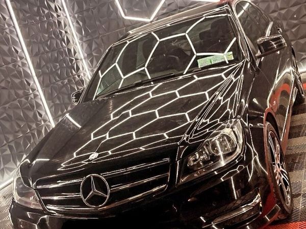 Mercedes-Benz C-Class Saloon, Diesel, 2014, Black
