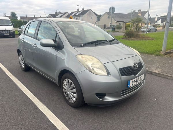 Toyota Yaris Hatchback, Petrol, 2007, Silver