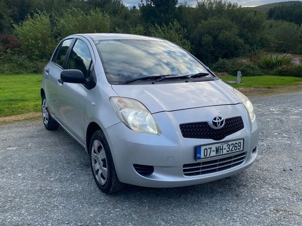 Toyota Yaris Hatchback, Petrol, 2007, Silver