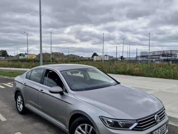 Volkswagen Passat Saloon, Diesel, 2015, Silver