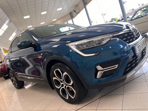 Renault Arkana Hatchback, Petrol, 2022, Blue