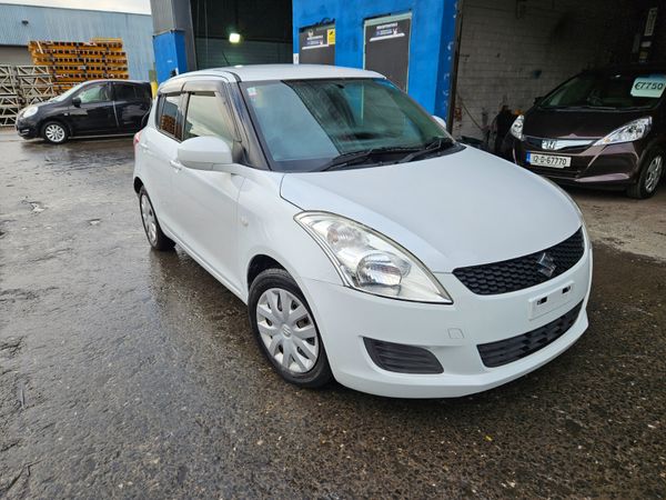 Suzuki Swift Hatchback, Petrol, 2013, White