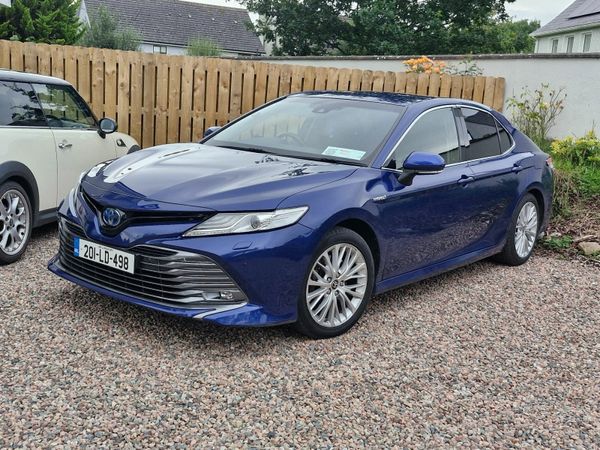 Toyota Camry Saloon, Petrol Hybrid, 2020, Blue