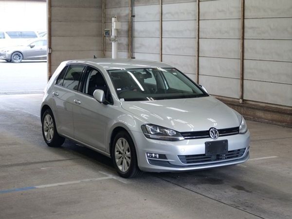 Volkswagen Golf Hatchback, Petrol, 2014, Silver