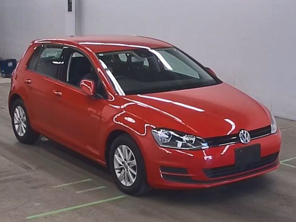 Volkswagen Golf Hatchback, Petrol, 2013, Red