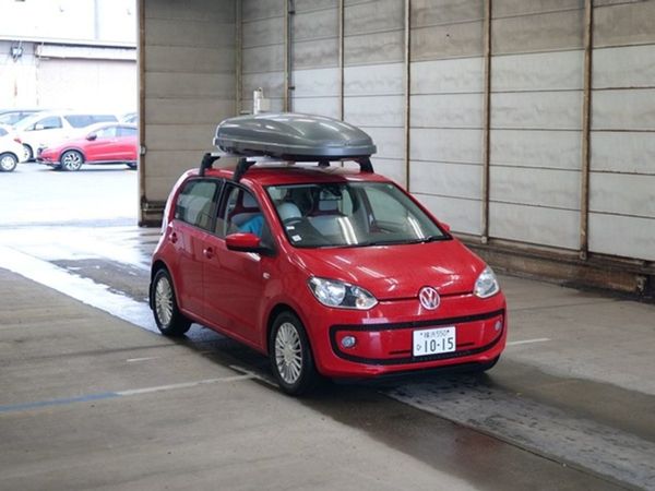 Volkswagen Beetle Hatchback, Petrol, 2015, Red