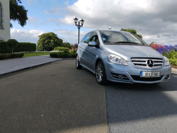 Mercedes-Benz B-Class MPV, Petrol, 2010, Blue