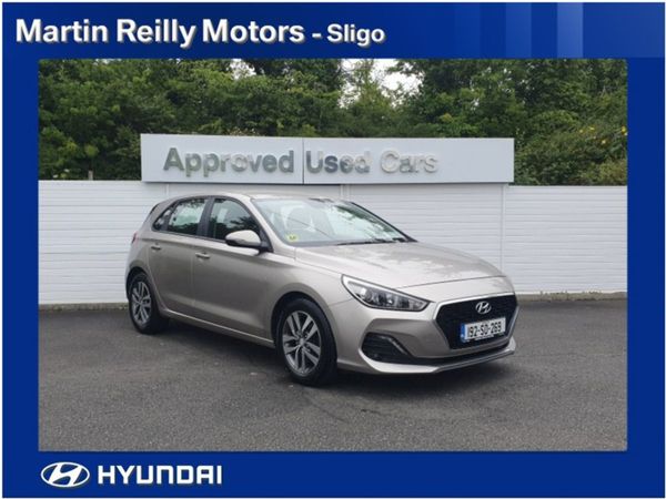 Hyundai i30 Hatchback, Petrol, 2019, White