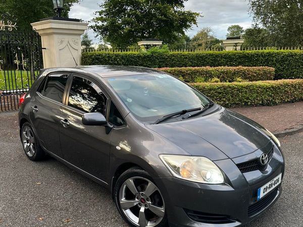 Toyota Auris Hatchback, Diesel, 2009, Grey