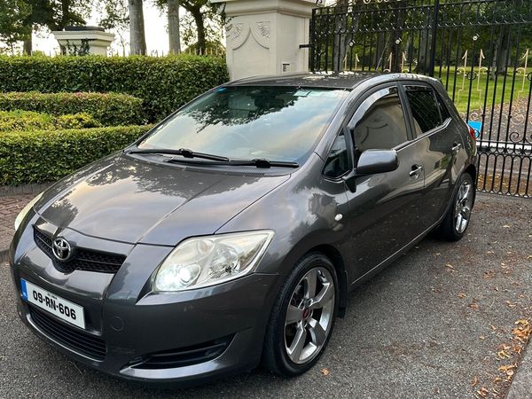 Toyota Auris Hatchback, Diesel, 2009, Grey