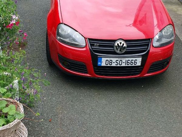Volkswagen Golf Hatchback, Petrol, 2008, Red