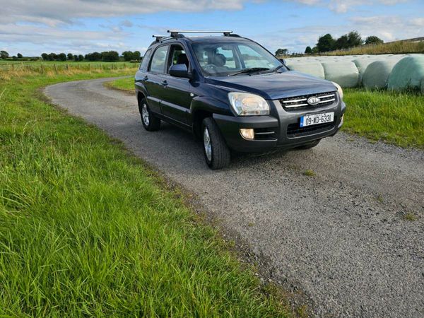 Kia Sportage SUV, Diesel, 2009, Blue