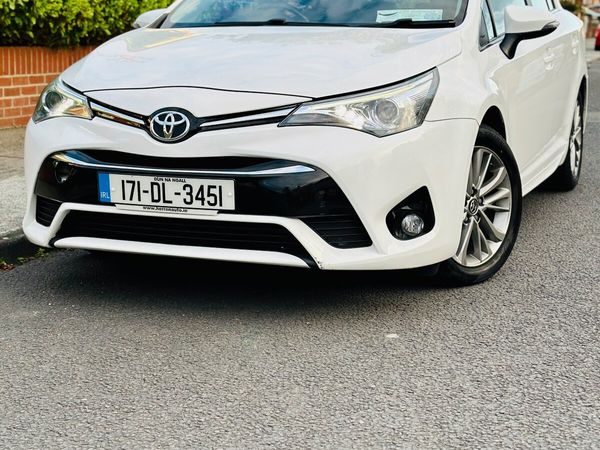 Toyota Avensis Saloon, Diesel, 2017, White