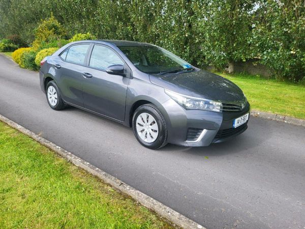 Toyota Corolla Saloon, Petrol, 2014, Grey