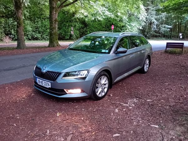 Skoda Superb Estate, Diesel, 2019, Grey