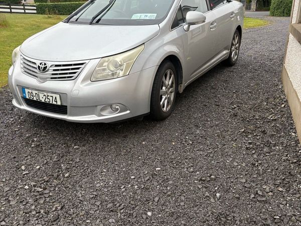 Toyota Avensis Saloon, Diesel, 2009, Silver