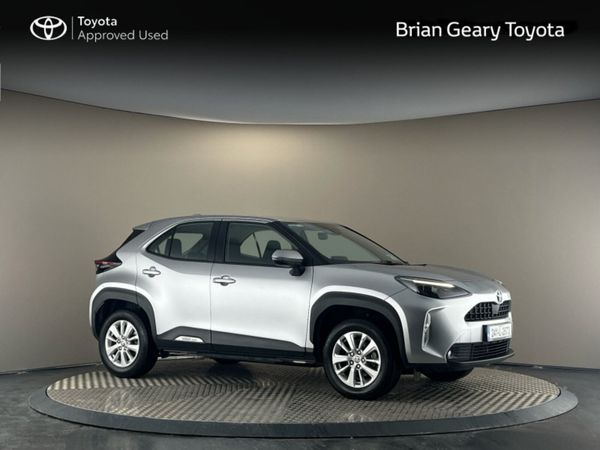 Toyota Yaris Cross Hatchback, Petrol Hybrid, 2024, Grey