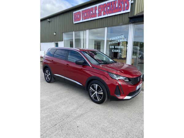 Peugeot 3008 MPV, Diesel, 2022, Red