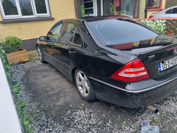 Mercedes-Benz C-Class Saloon, Petrol, 2005, Black
