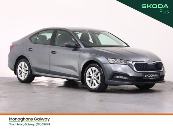 Skoda Octavia Saloon, Diesel, 2023, Grey