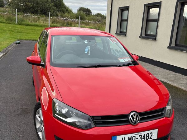 Volkswagen Polo Hatchback, Diesel, 2011, Red