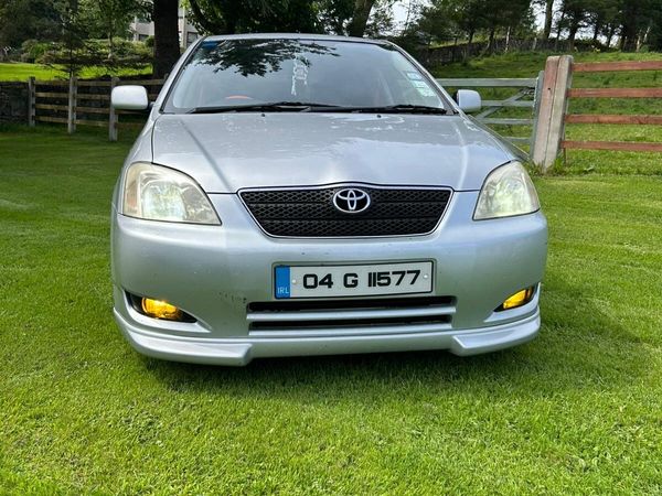 Toyota Corolla Hatchback, Petrol, 2004, Silver
