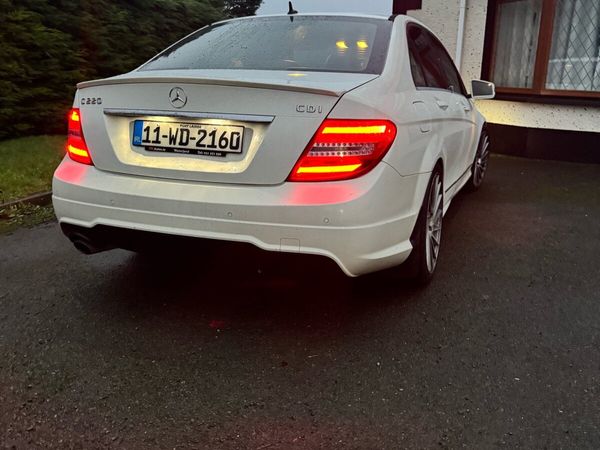 Mercedes-Benz C-Class Saloon, Diesel, 2011, White