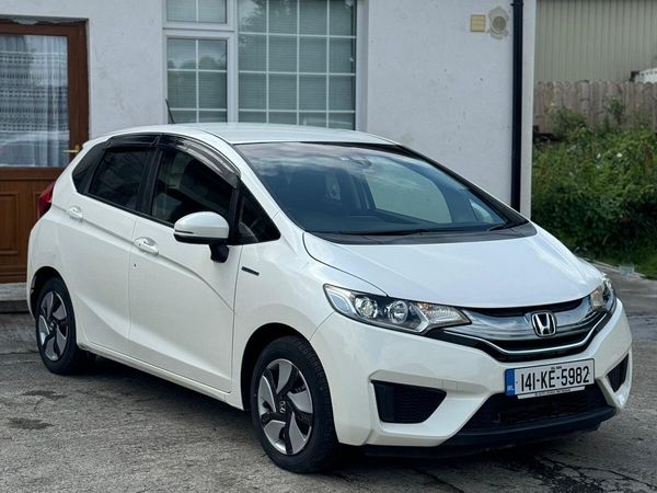 Honda Fit Hatchback, Petrol Hybrid, 2014, White
