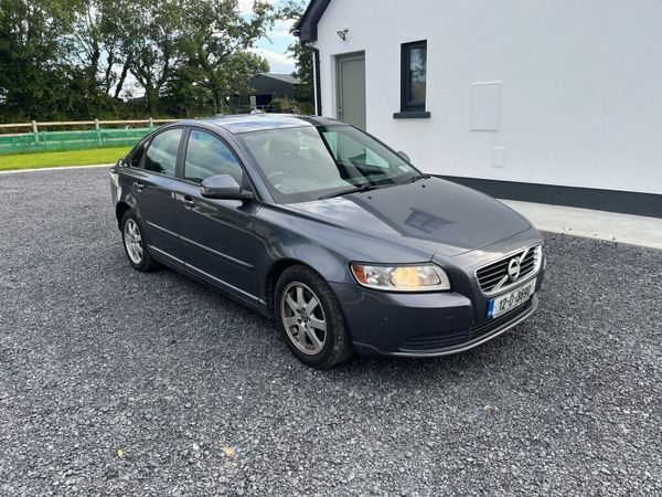 Volvo S40 Saloon, Diesel, 2012, Grey