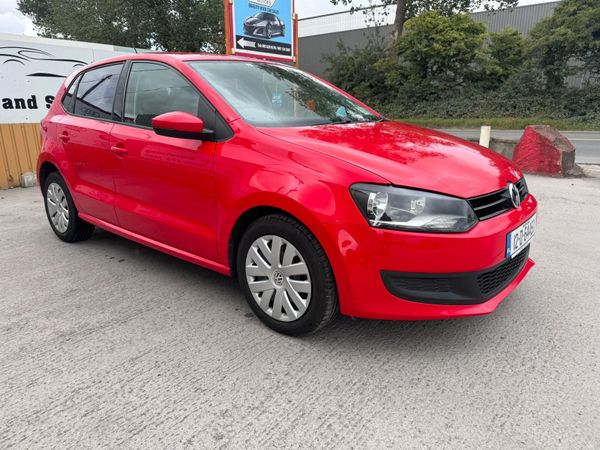 Volkswagen Polo Hatchback, Petrol, 2012, Red