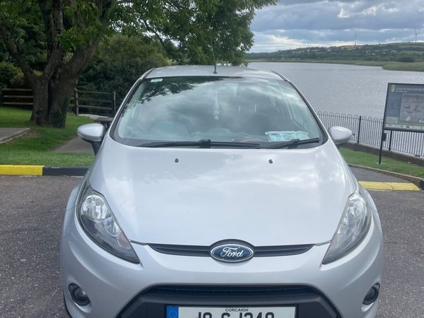 Ford Fiesta Hatchback, Petrol, 2010, Silver