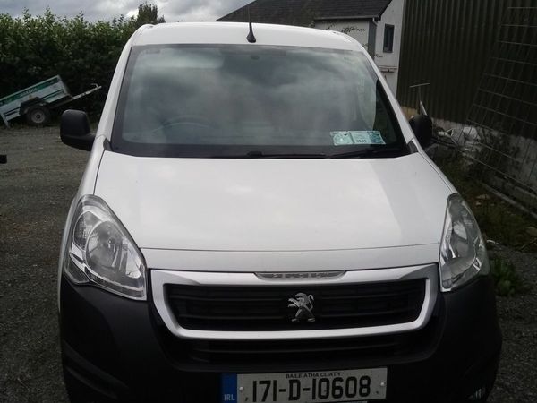 Peugeot Partner MPV, Diesel, 2017, White