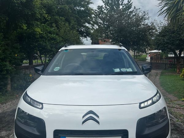 Citroen C4 Cactus Hatchback, Petrol, 2018, White