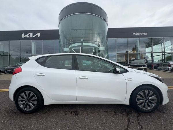Kia Ceed Hatchback, Diesel, 2017, White