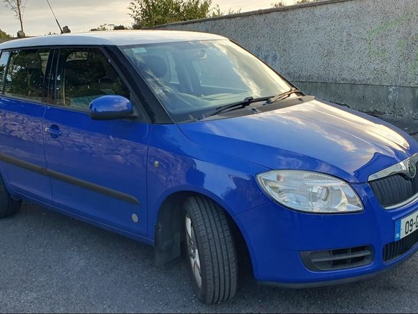 Skoda Fabia Hatchback, Petrol, 2009, Blue