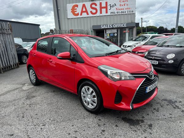 Toyota Yaris Hatchback, Petrol, 2014, Red