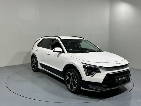 Kia Niro SUV, Petrol Plug-in Hybrid, 2024, White