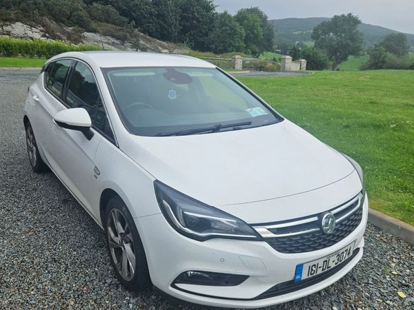 Vauxhall Astra Hatchback, Petrol, 2018, White