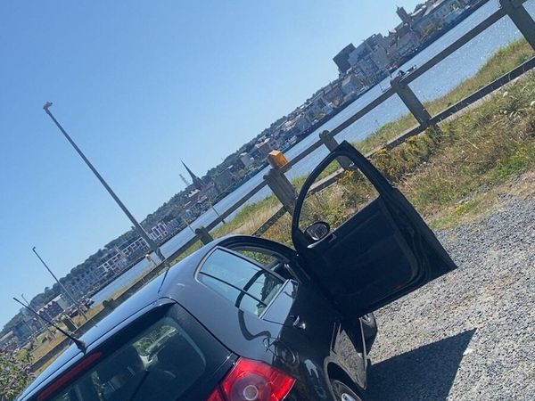 Volkswagen Golf Hatchback, Petrol, 2006, Black