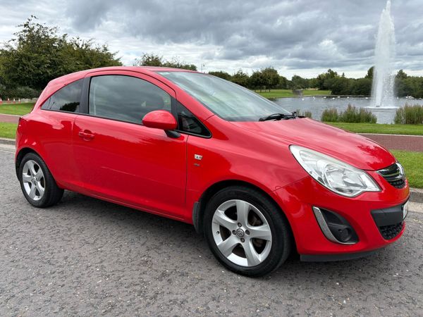 Vauxhall Corsa Hatchback, Petrol, 2011, Red